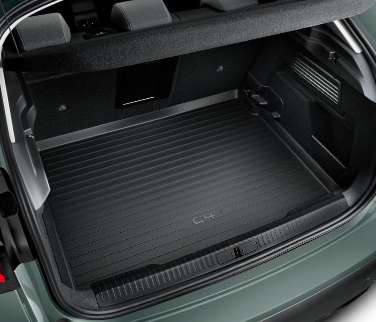 c4 cargo tray 750x642